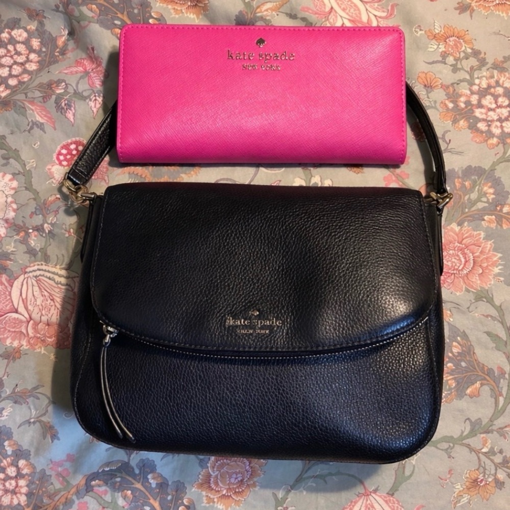 Kate Spade Black Handbag EUC very clean..comes with Pink Kate♠️Wallet.